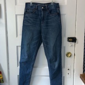 American Eagle Mom Jeans • size 4
